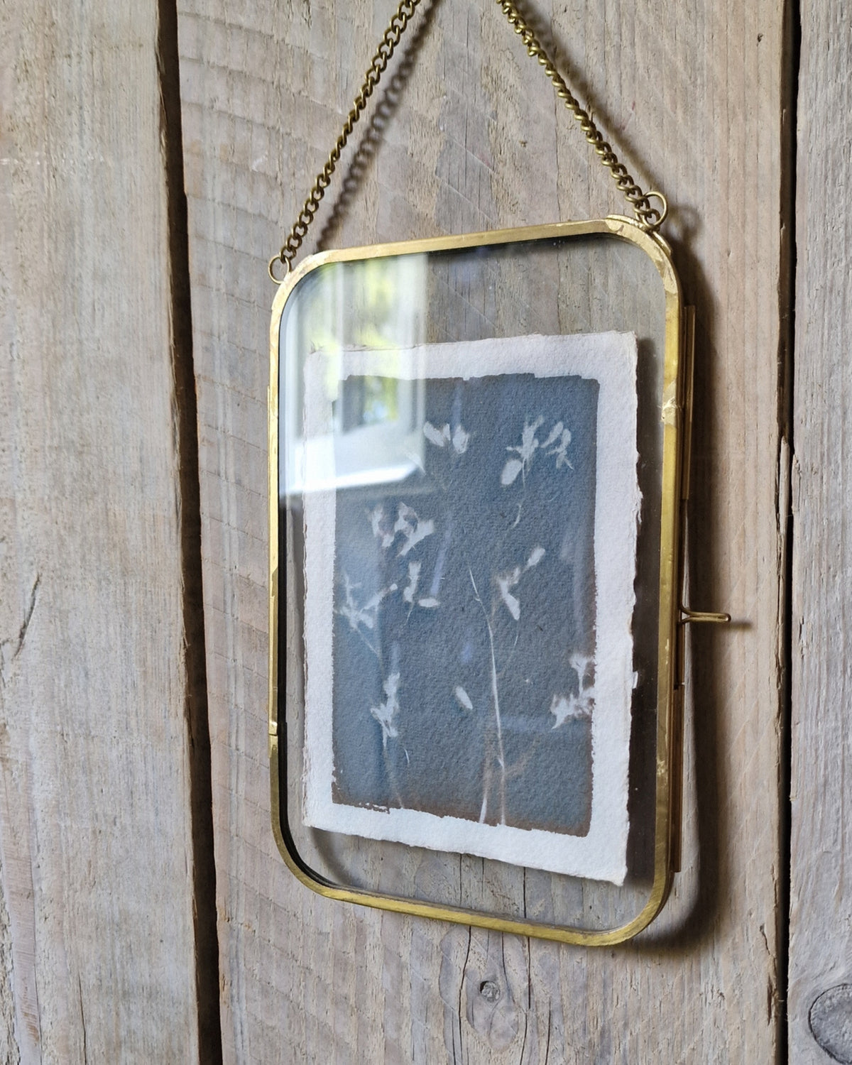Handgemaakte cyanotype A6 | Veldbloemen met messing lijst